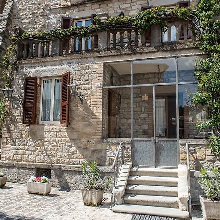 La Rosa Di Francesco Inn Valfabbrica エクステリア 写真