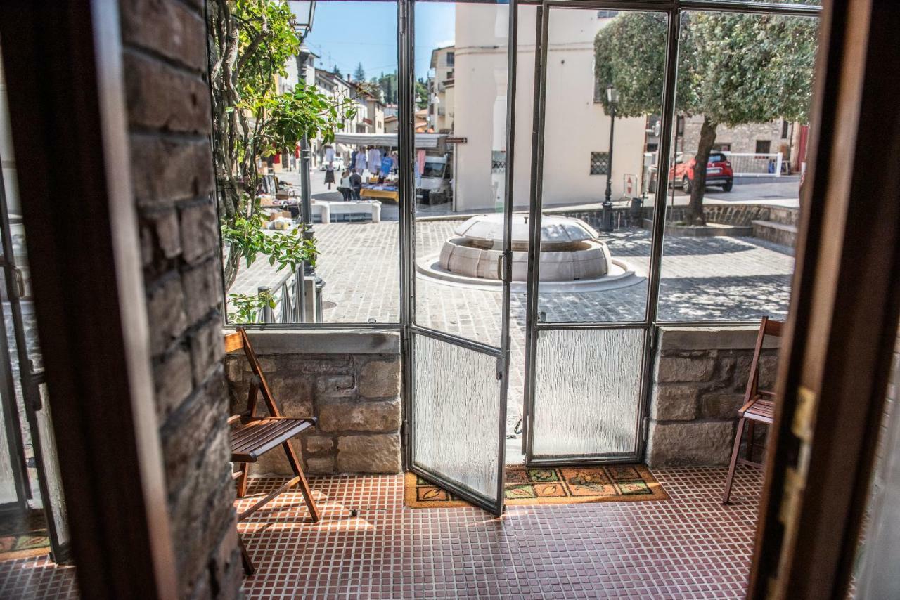 La Rosa Di Francesco Inn Valfabbrica エクステリア 写真