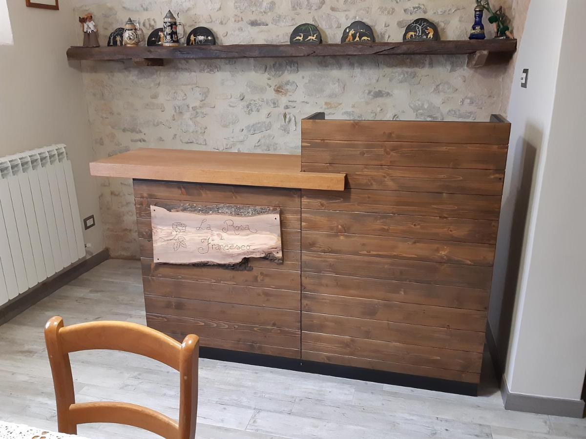 La Rosa Di Francesco Inn Valfabbrica エクステリア 写真
